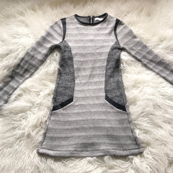 Abercrombie & Fitch Dresses & Skirts - ABERCROMBIE & FITCH BLK/WHY LONG SLEEVE DRESS